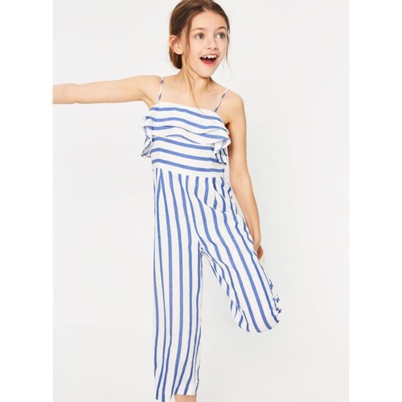 zara jumpsuit girl